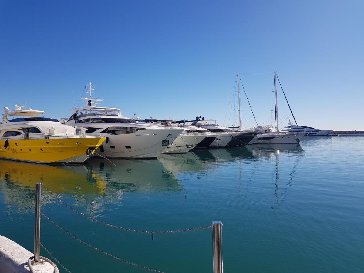 First Line Beach - Puerto Banus Apartment