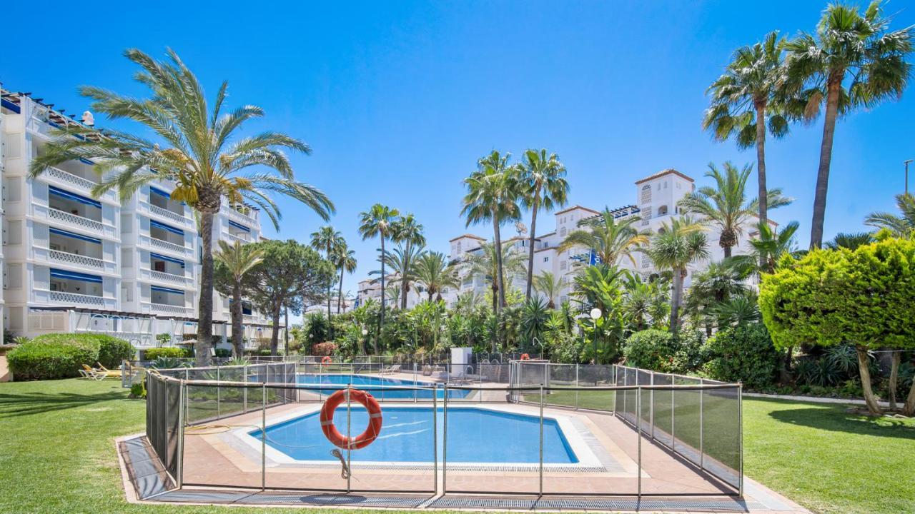 De 2 En Gaviotas - Puerto Banus *
