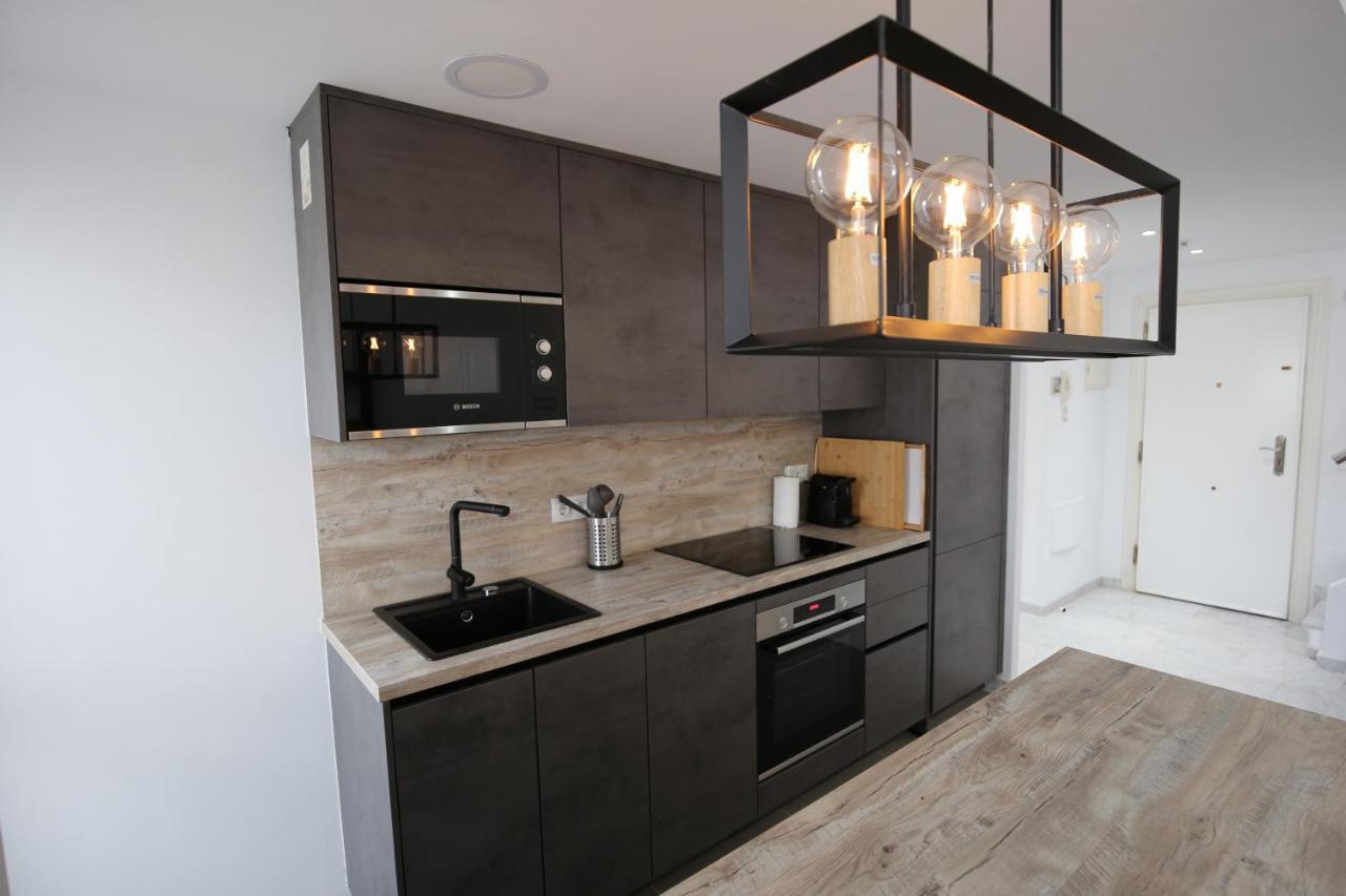 Real - 1 Bedroom Appartement *