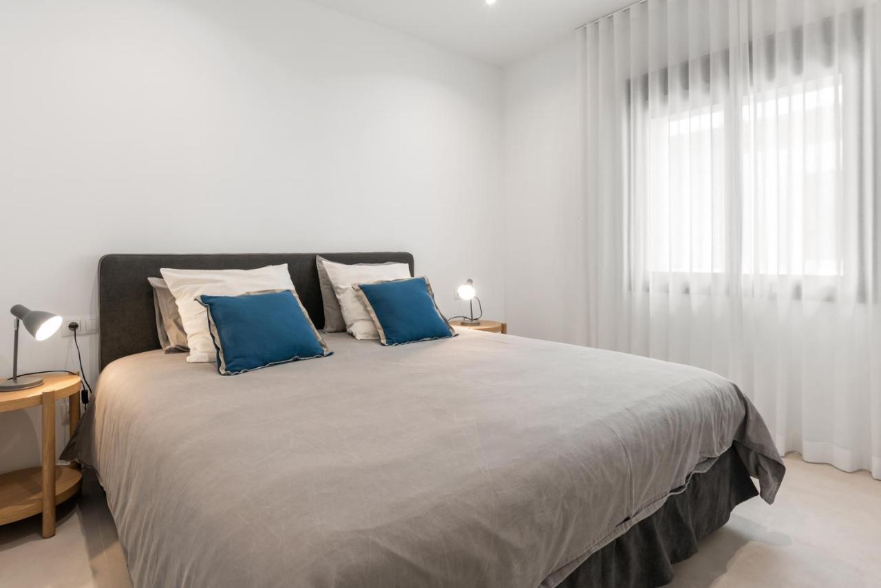 Large In Playas Del Duque Apartment *