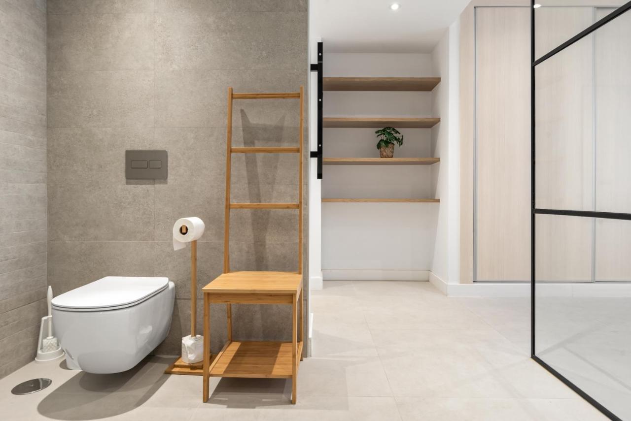Large In Playas Del Duque Apartment *