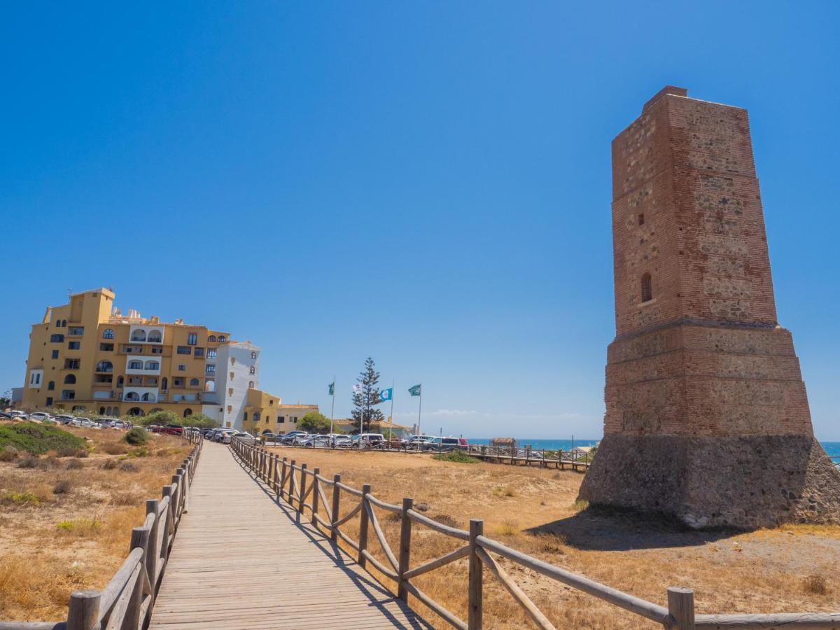 Apartment Cubo's Penthouse Cabopino Port & Parking