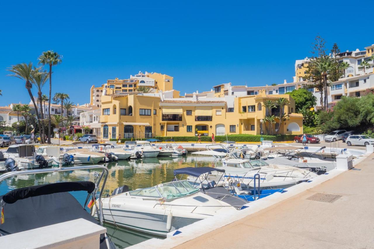 Apartment Cubo's Penthouse Cabopino Port & Parking *