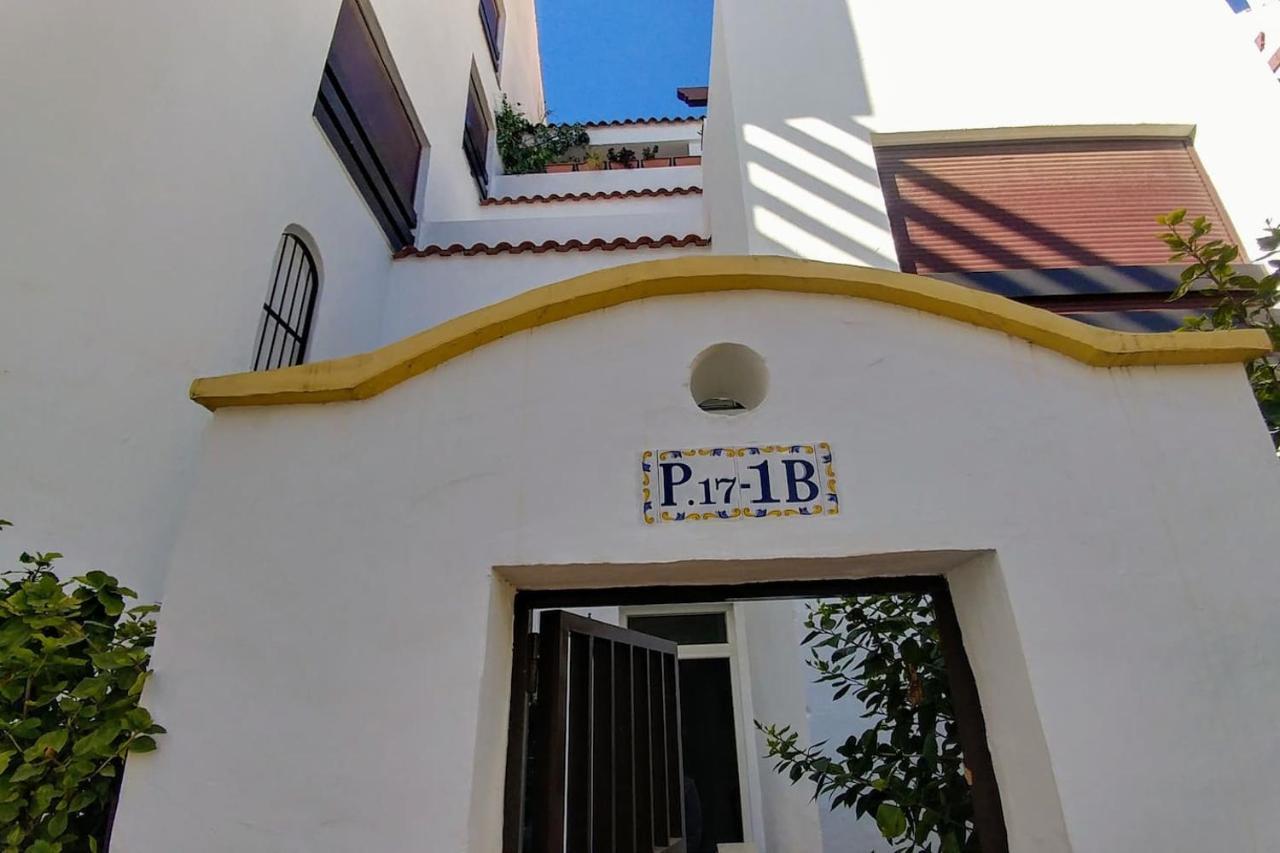 La Buena Vida Duplex: Stylish Retreat With Pool Access Near Puerto Banus Marbella