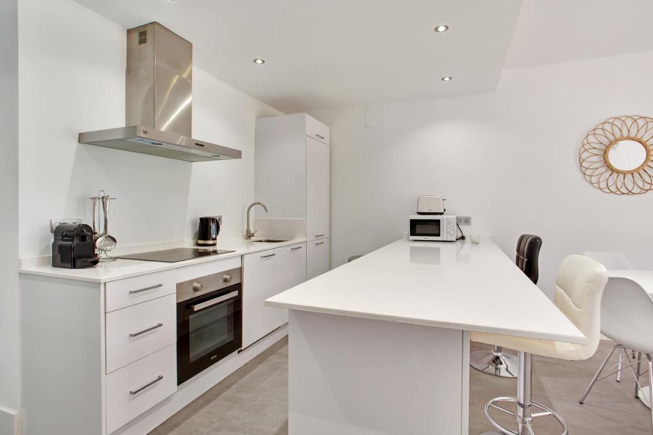 Modern 3 Bed In Puerto Banus, Apartment *