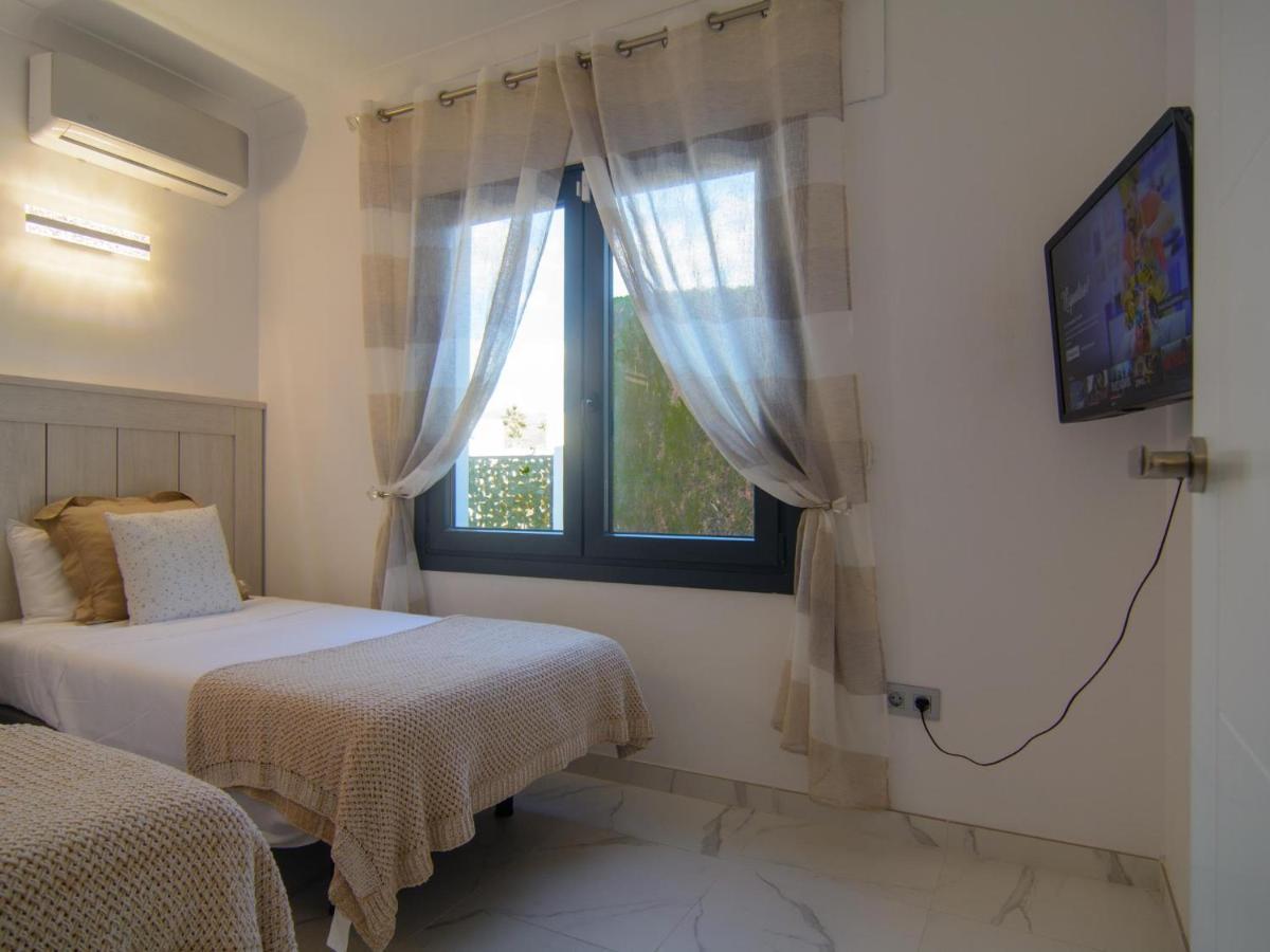 Las Chapas Playa Refurbished Beach Holiday home *