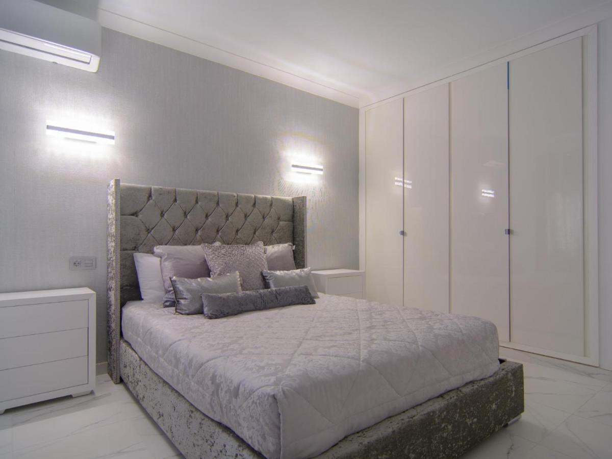 Las Chapas Playa Refurbished Beach * Marbella