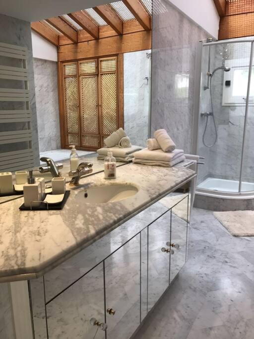 Puente Luxury Penthouse, Beachside & Sea Views Marbella