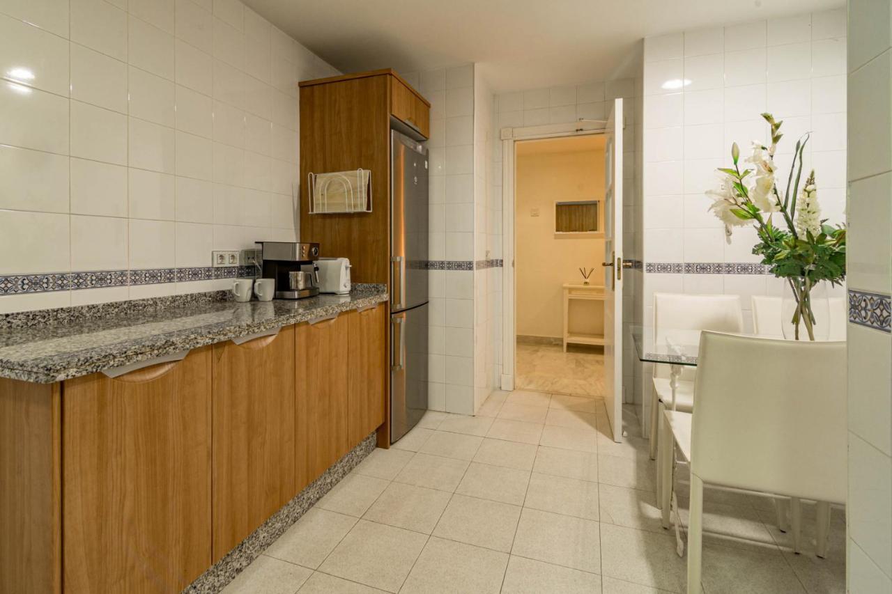 Apartment Ade10- Front Line San Pedro By Roomservices