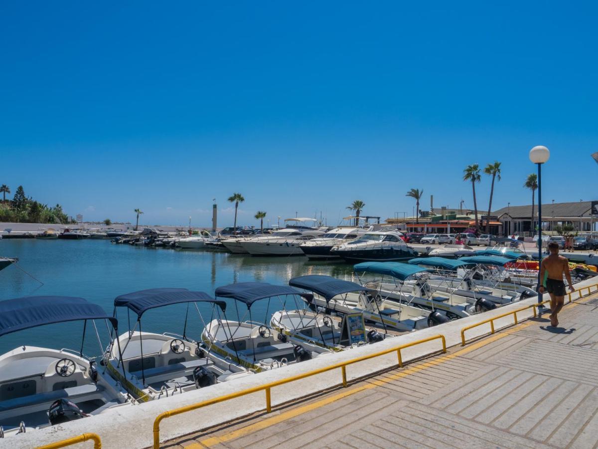 Cubo's Penthouse Cabopino Port & Parking Marbella