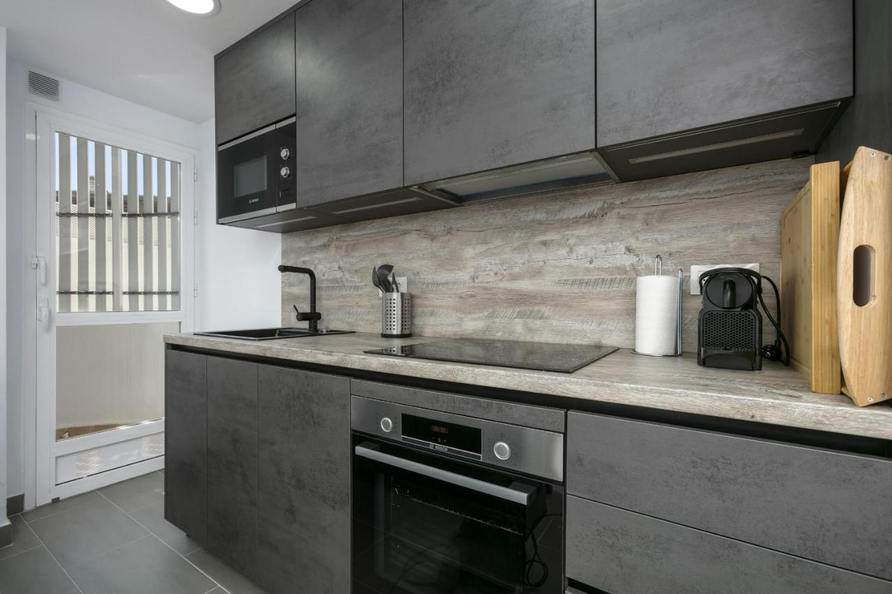 Real - 1 Bedroom *