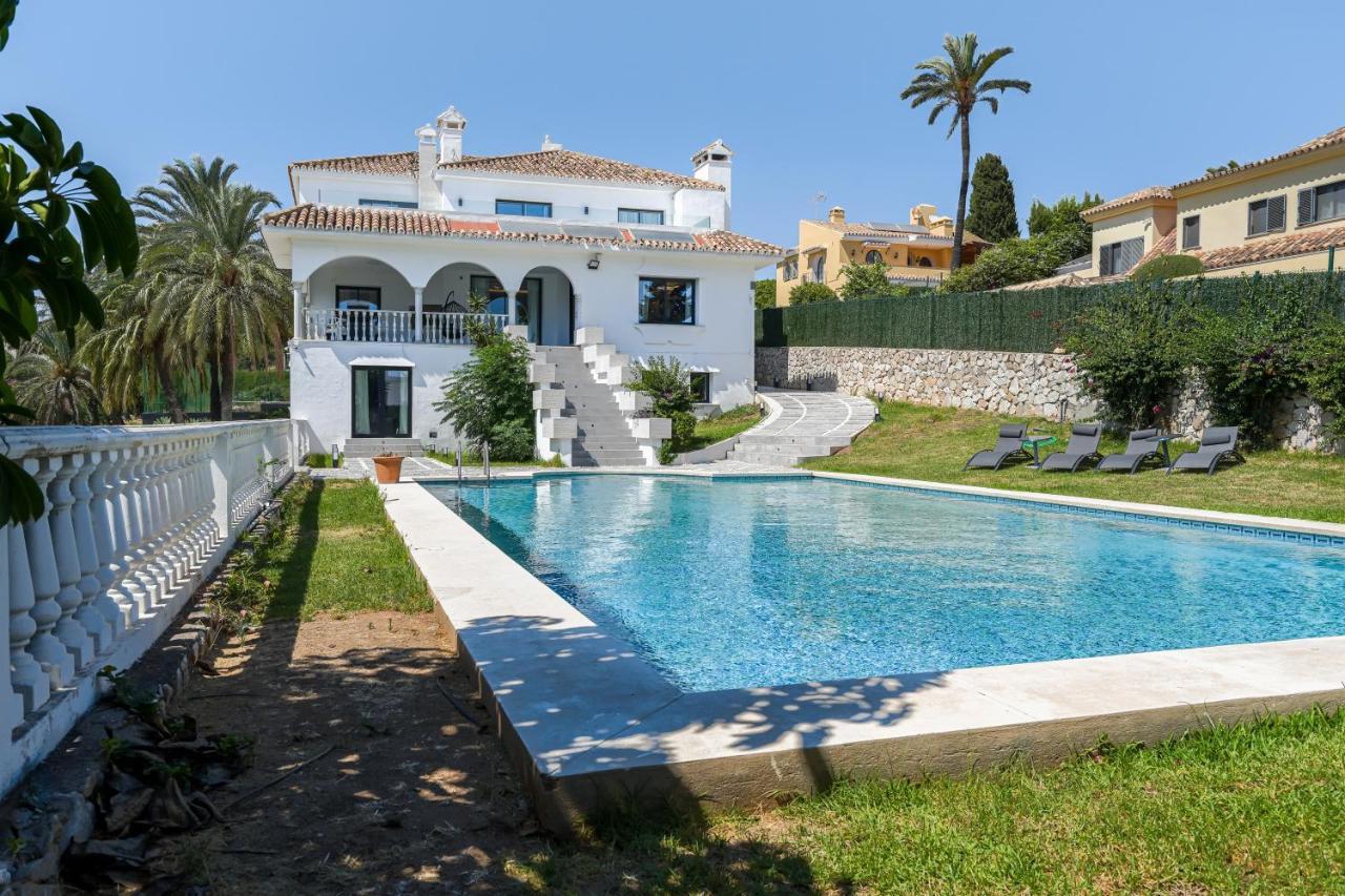 27 Nueva Andalucia Puerto Banus Villa