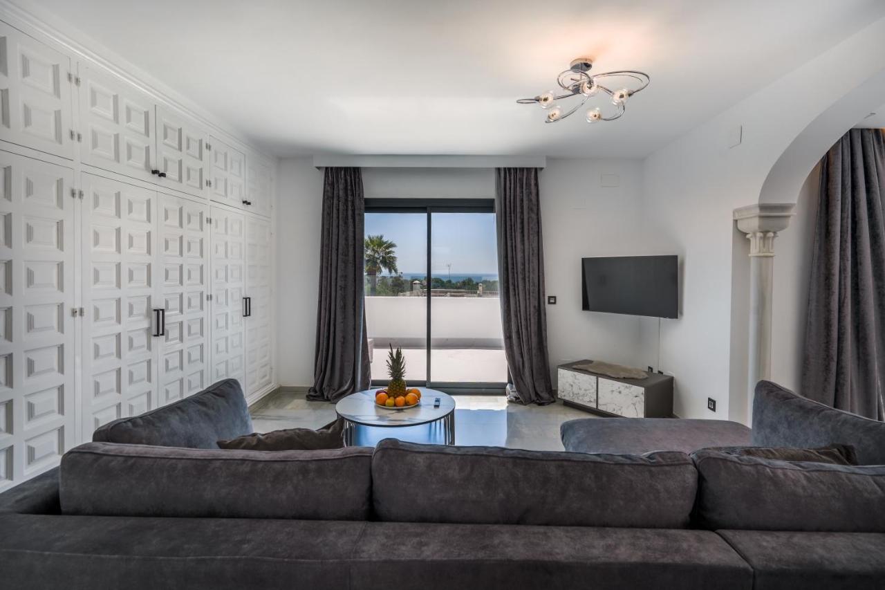 27 Nueva Andalucia Puerto Banus Villa Marbella