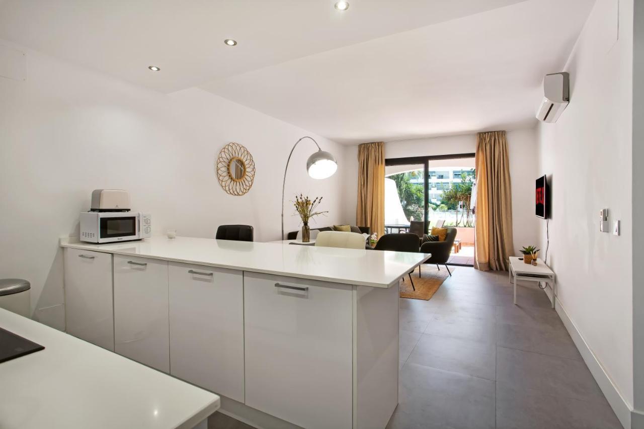 Apartment Modern 3 Bed In Puerto Banus, *