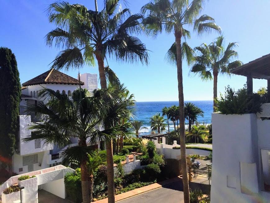 Puente Luxury Penthouse, Beachside & Sea Views *