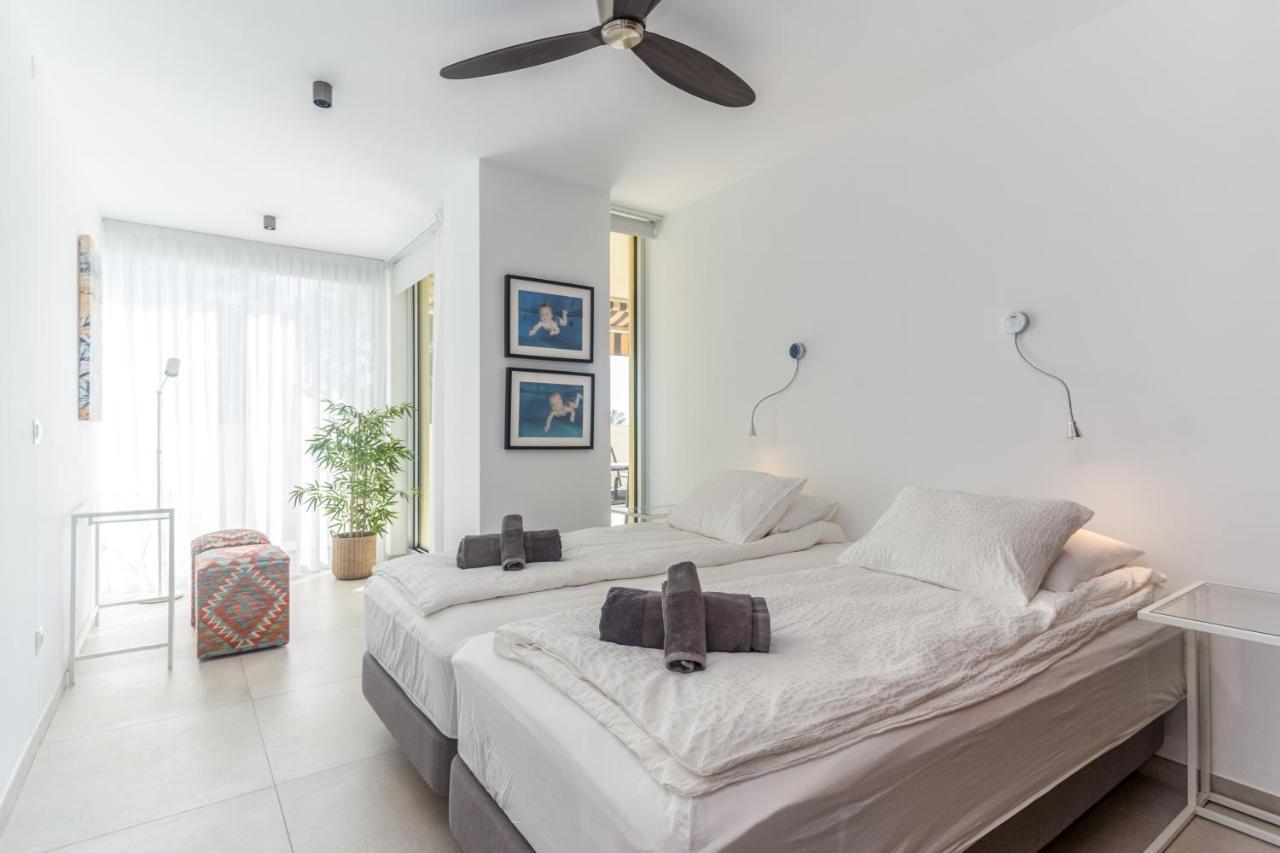 Great First Line Amazing Terrace Apartment