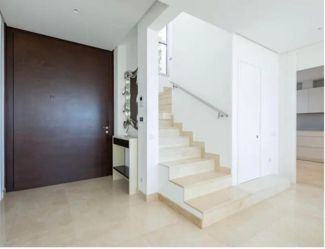 Magnifique Contemporaine Villa *