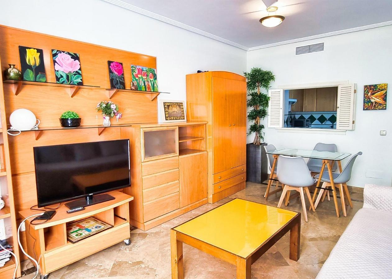 One-bedroom In Centre With Parking Included *