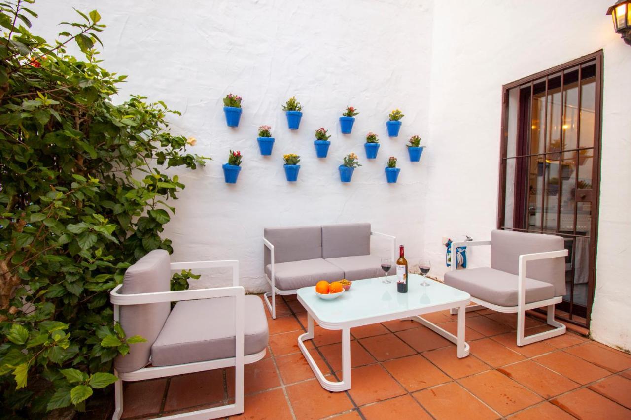 Apartment La Buena Vida Duplex: Stylish Retreat With Pool Access Near Puerto Banus