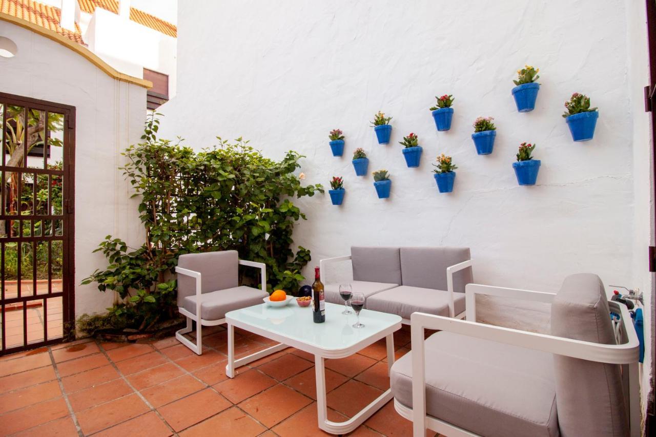 La Buena Vida Duplex: Stylish Retreat With Pool Access Near Puerto Banus Apartment Marbella