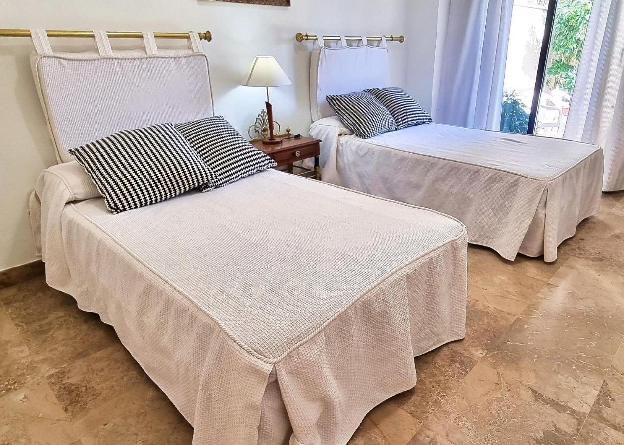 One-bedroom In Centre With Parking Included Appartement