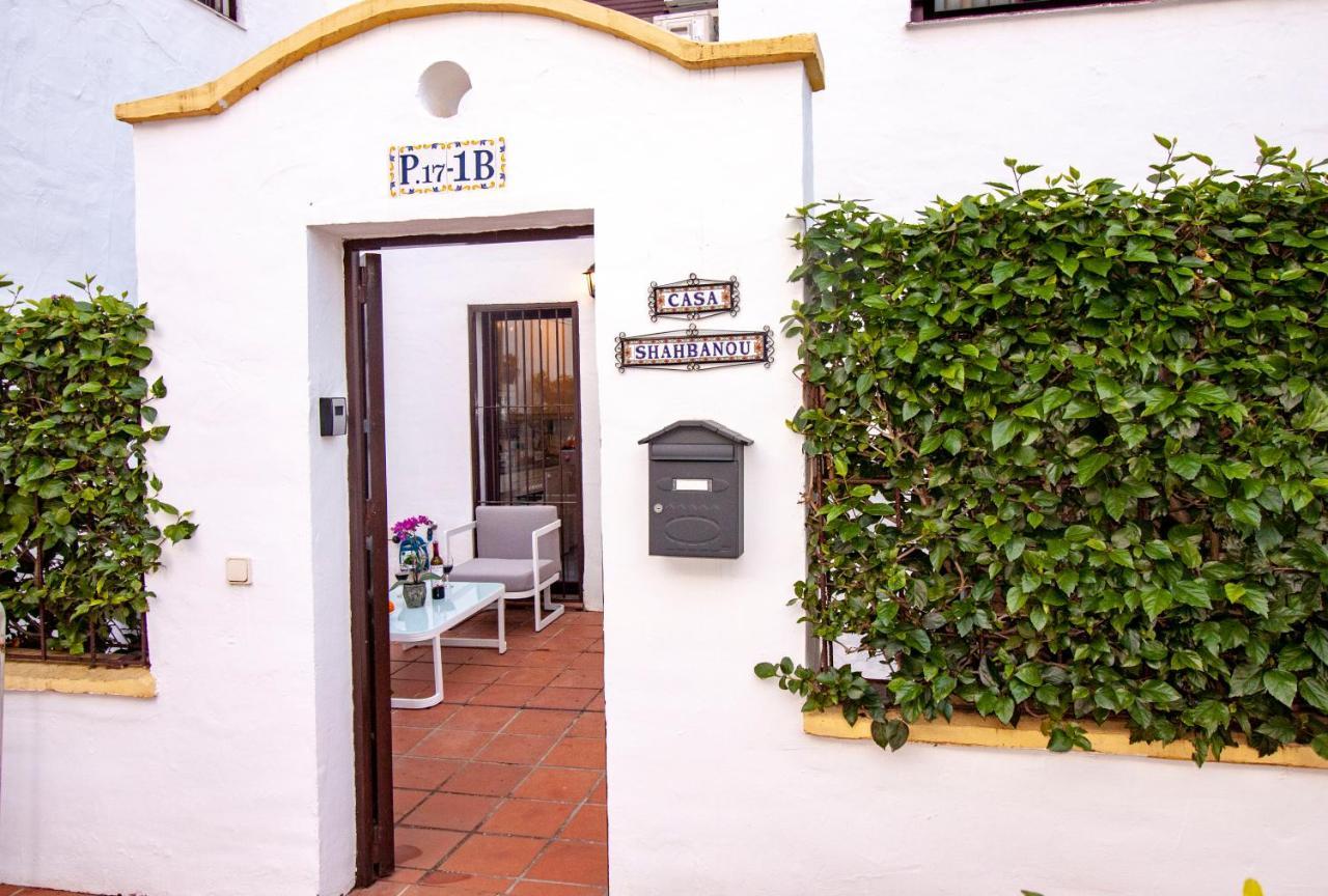 La Buena Vida Duplex: Stylish Retreat With Pool Access Near Puerto Banus Apartment *