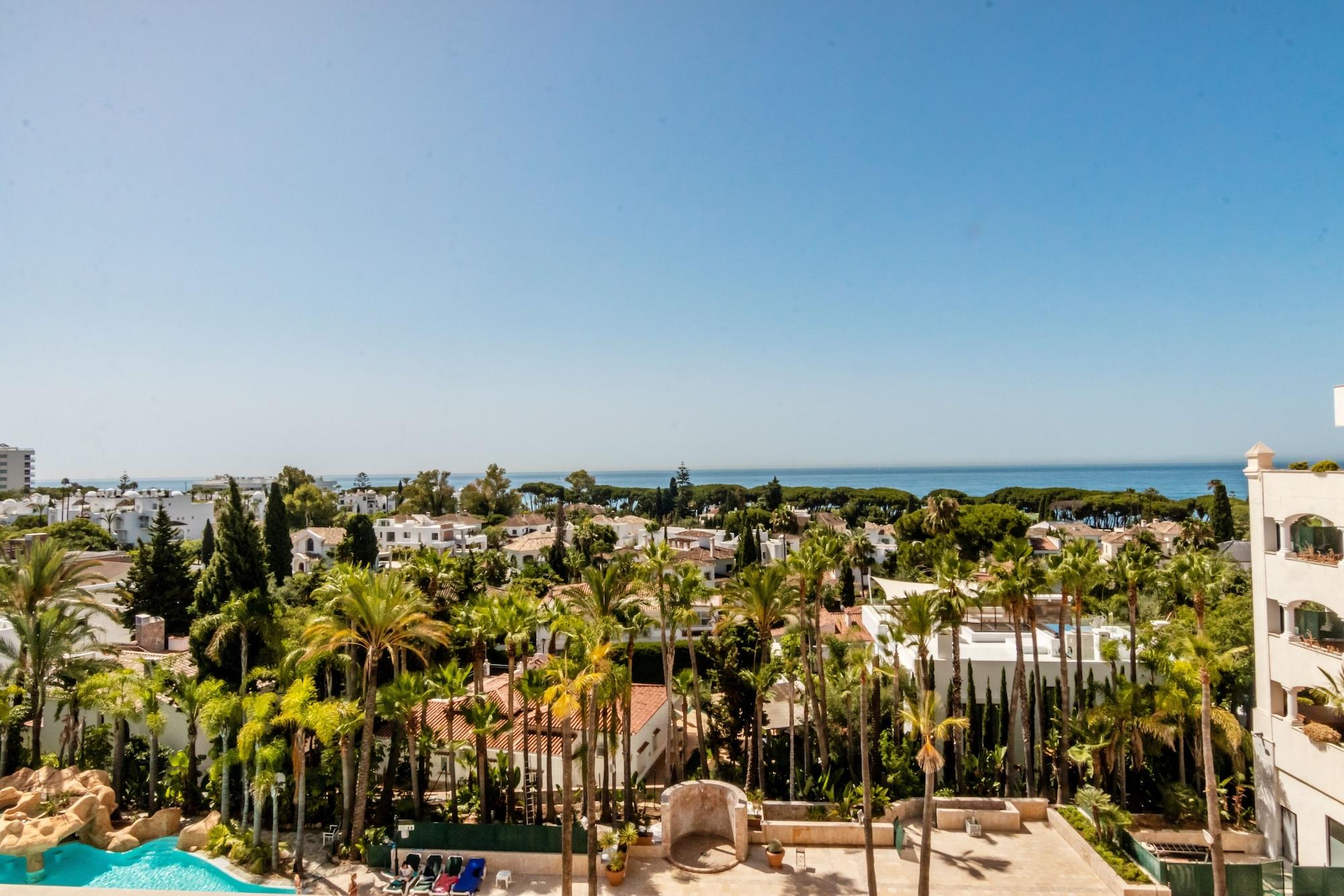 Guadalpin Apartment *
