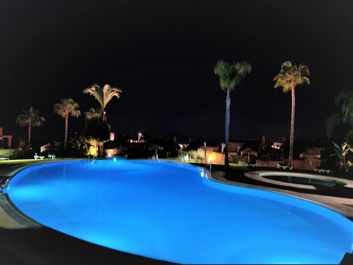 Ample Luxury Fancy Golf & Padel Apartamento *