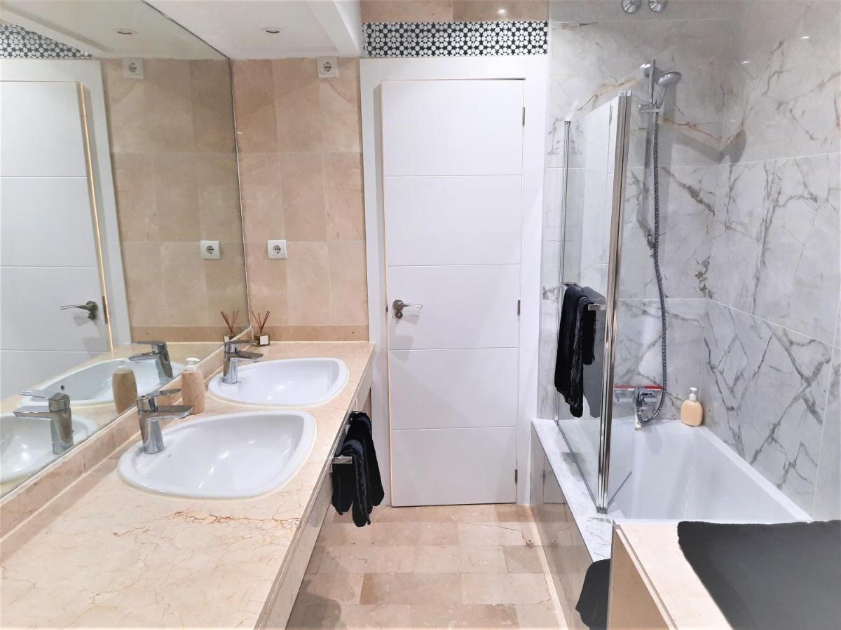 Beachfront Puerto Banus Apartment