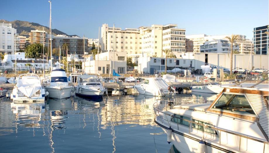 Cozy 2-bed 2-bathroom In Town Centre * Marbella