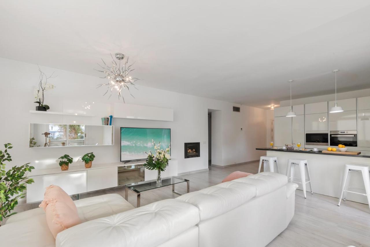 Apartment Amplio Y Luminoso En 1 Linea Playa Marbella