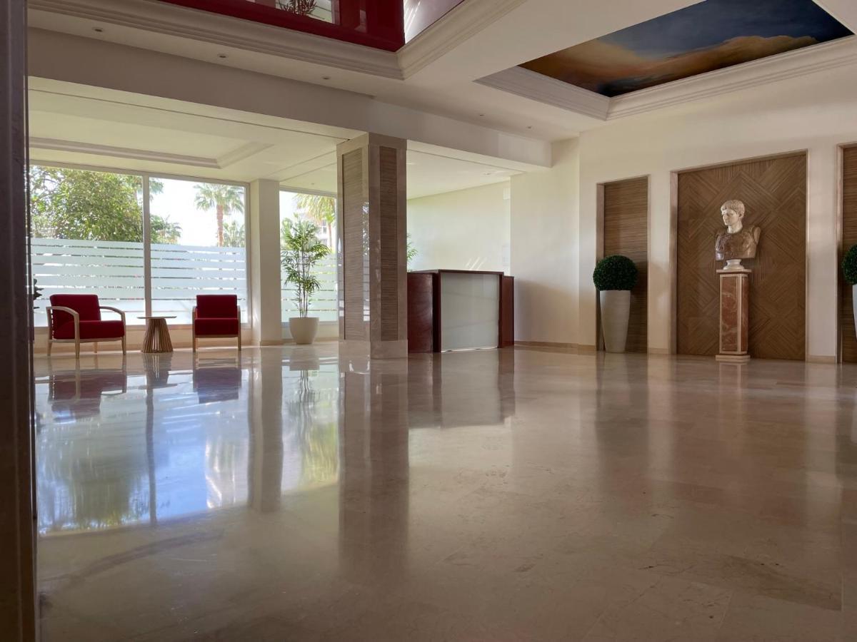 Front Sea View On Marbella's Promenade Apartment *