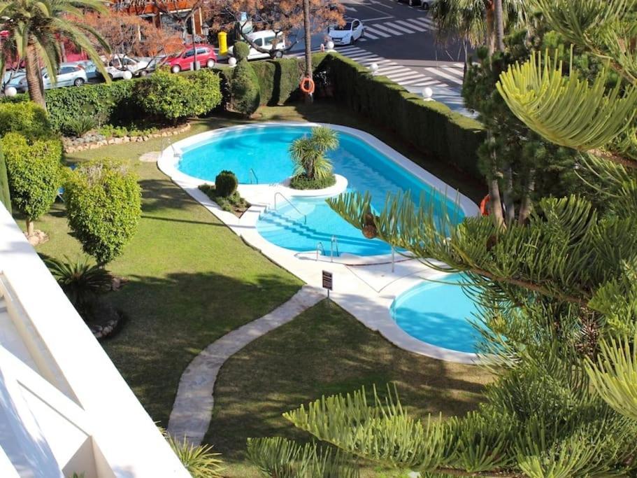 Sea View 2-bedroom With Pool Apartment