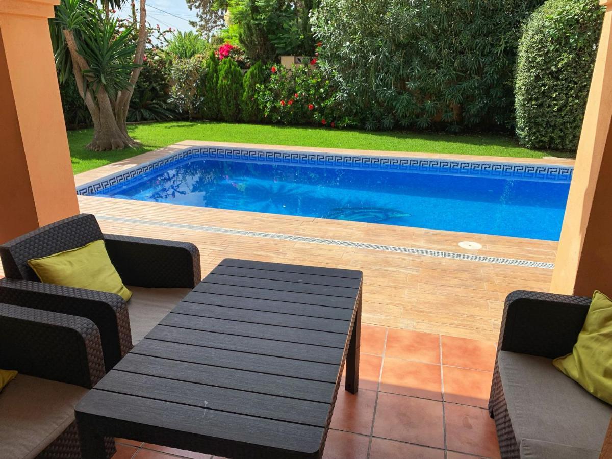 Costanera In Villa Marbella