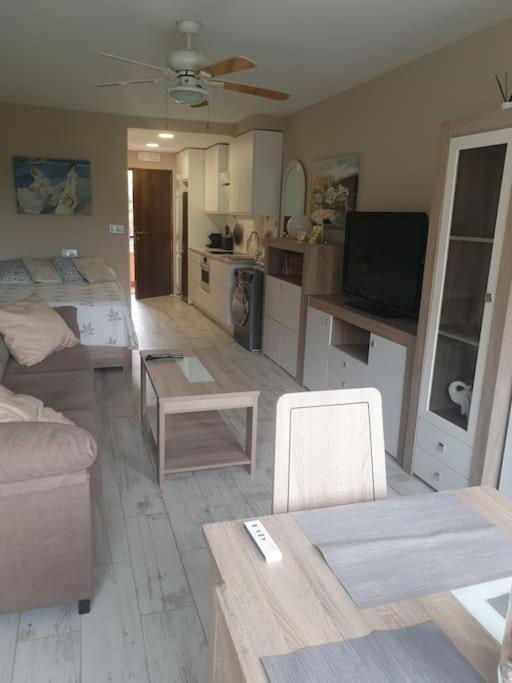 Precioso Estudio Con Piscina A 200m Del Mar *
