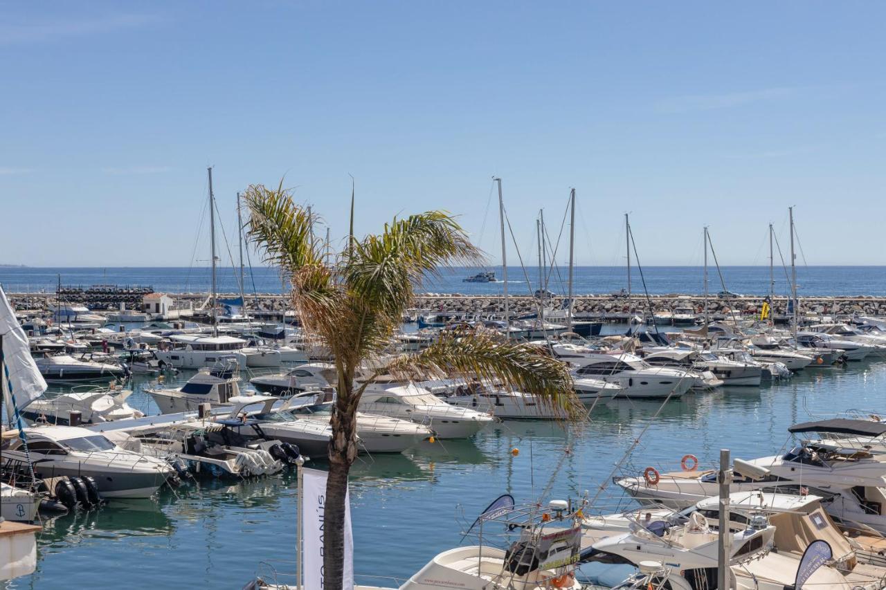 243-fully Renovated-puerto Banus Front Line Penthouse Appartement
