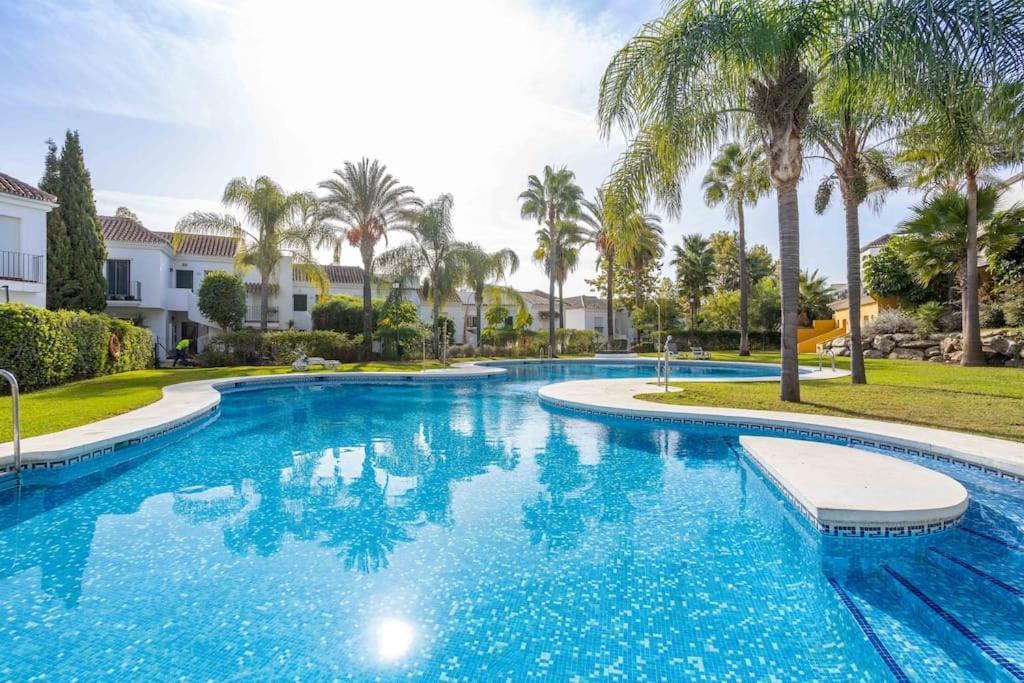 Oleholidays Senorio Gonzaga Junto A Puerto Banus Apartamento