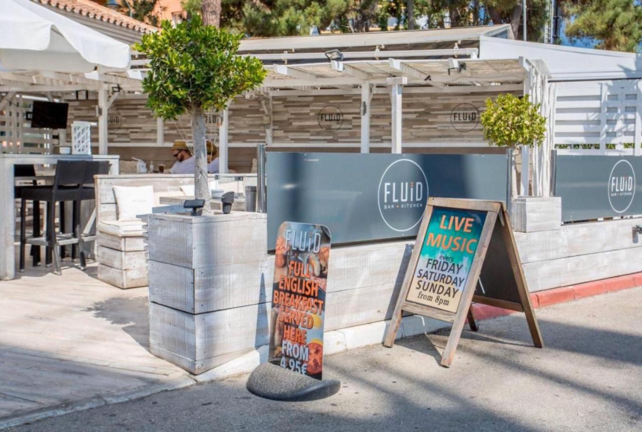 Modern In Elviria, Golf, Fun & Apartamento *