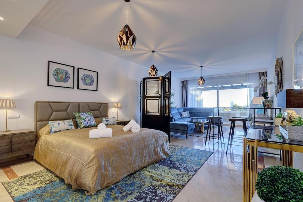 Luxurious 80m² Apartment, Stunning Sea Views - Rio Real Golf, Marbella