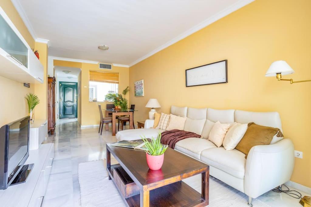Apartamento Oleholidays Senorio Gonzaga Junto A Puerto Banus Marbella
