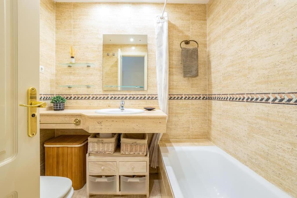 Apartamento Oleholidays Senorio Gonzaga Junto A Puerto Banus Marbella