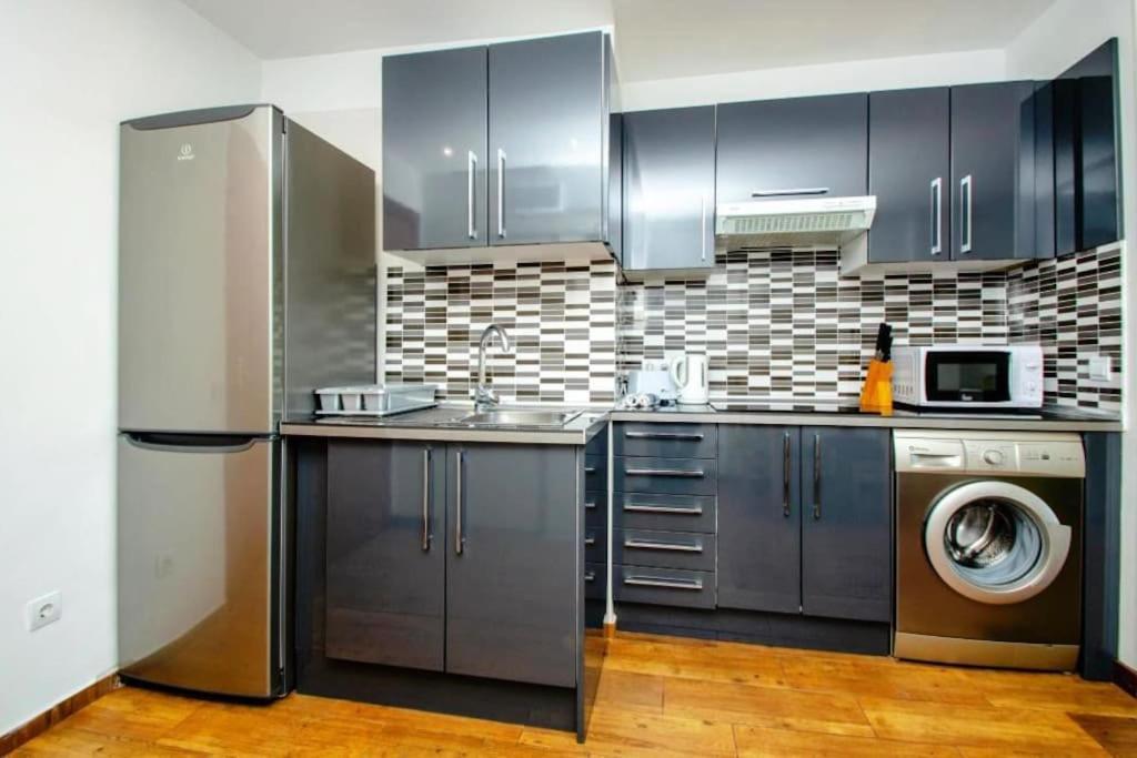 Apartment Sunny In Center Of !