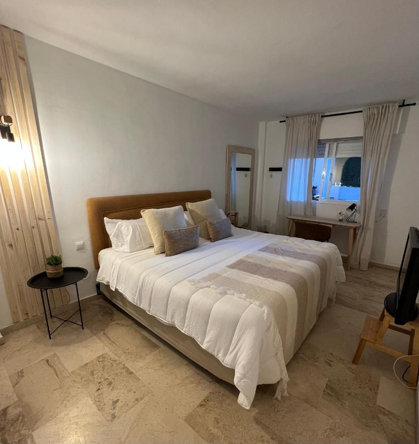 Apartamento Impeccable Large With Immense Terrace And Private Garden Overlooking The Mountain, Featuring 2 Bedrooms And Sleeping Up To 4 Guests Located 100 Meters From Plaza Maestranza Marbella