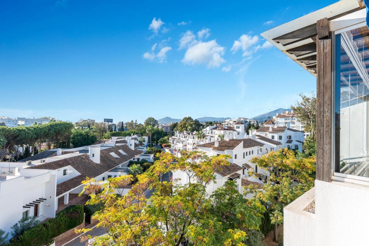 Modern - 2 Bedrooms, Beachside - Puerto Banus *