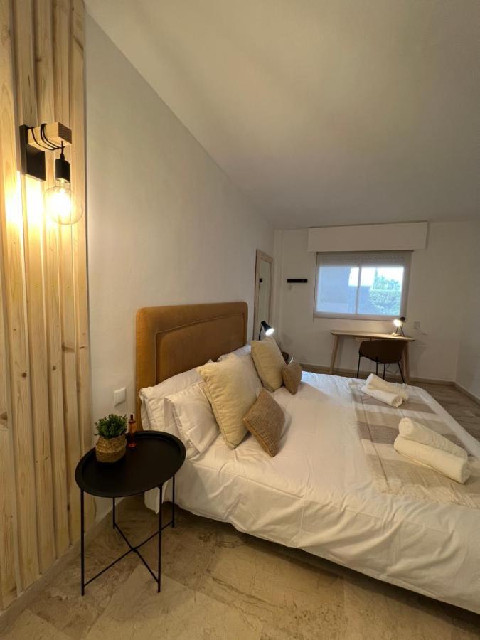 Apartamento Impeccable Large With Immense Terrace And Private Garden Overlooking The Mountain, Featuring 2 Bedrooms And Sleeping Up To 4 Guests Located 100 Meters From Plaza Maestranza