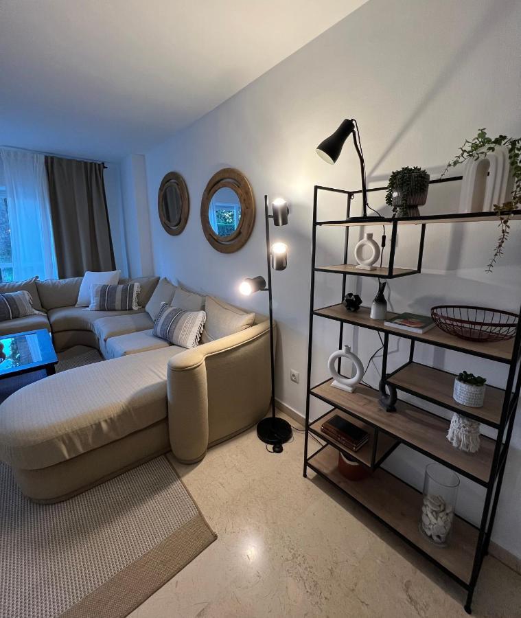 Impeccable Large With Immense Terrace And Private Garden Overlooking The Mountain, Featuring 2 Bedrooms And Sleeping Up To 4 Guests Located 100 Meters From Plaza Maestranza Apartamento *