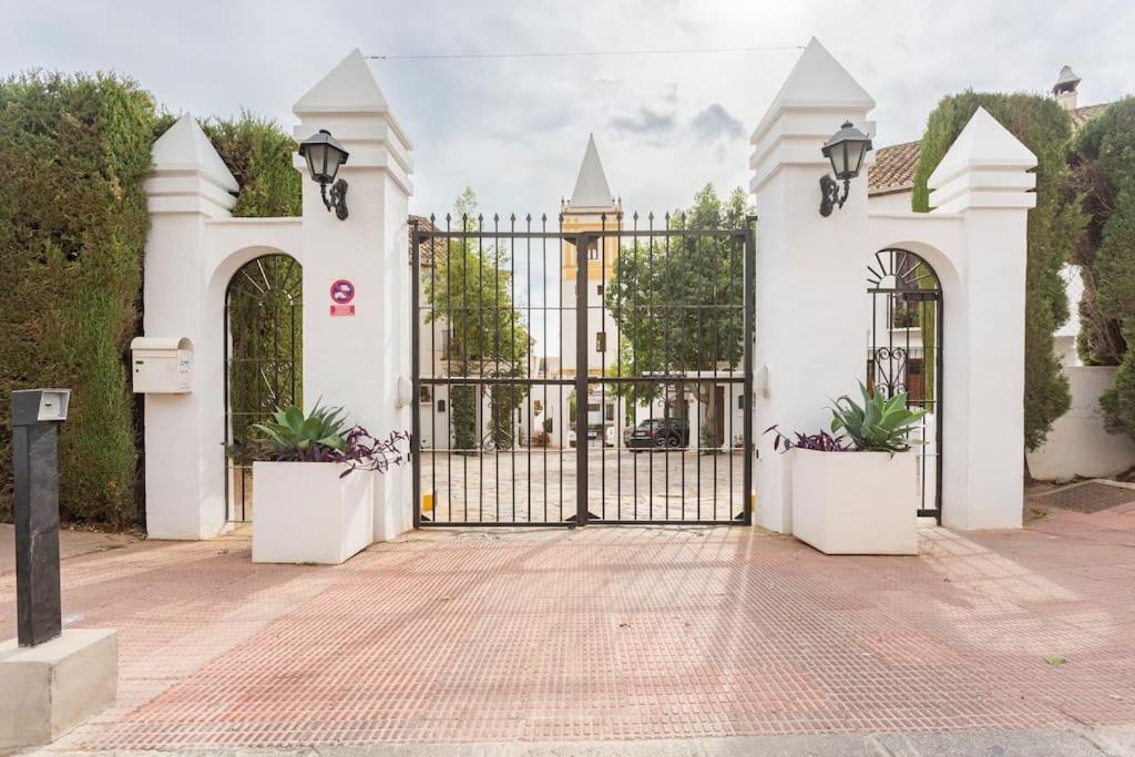Stylish Spanish 3 Bd Townhouse On The Golden Mile Villa Marbella