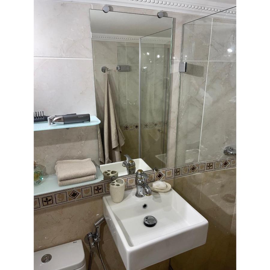 Front Apt Next To Puerto Banus Harbour Marbella