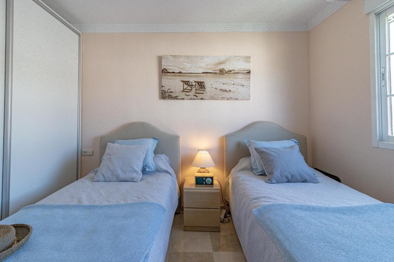 Atico Familiar Con Terraza Y Bonitas Vistas Al Mar En - Rio Real 282g * Marbella
