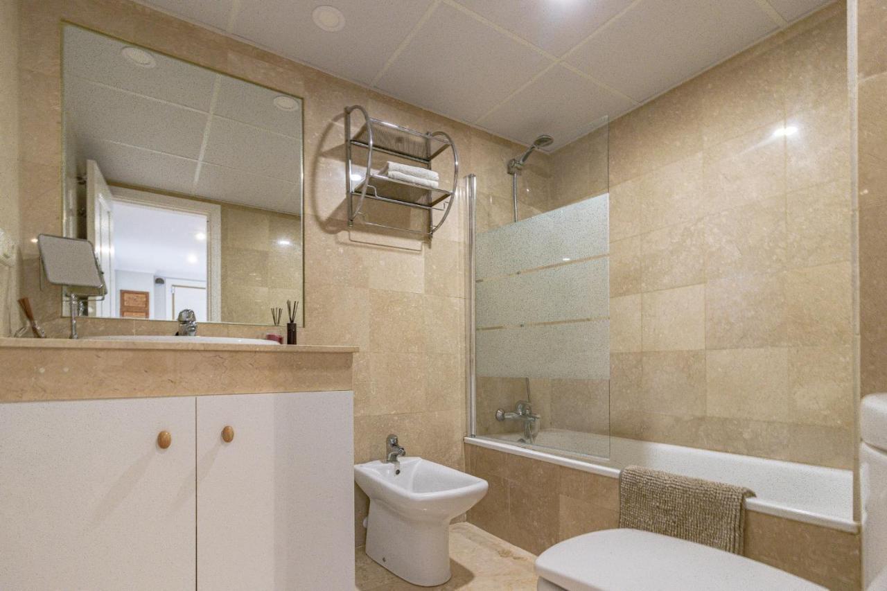 Apartment Atico Familiar Con Terraza Y Bonitas Vistas Al Mar En - Rio Real 282g Marbella